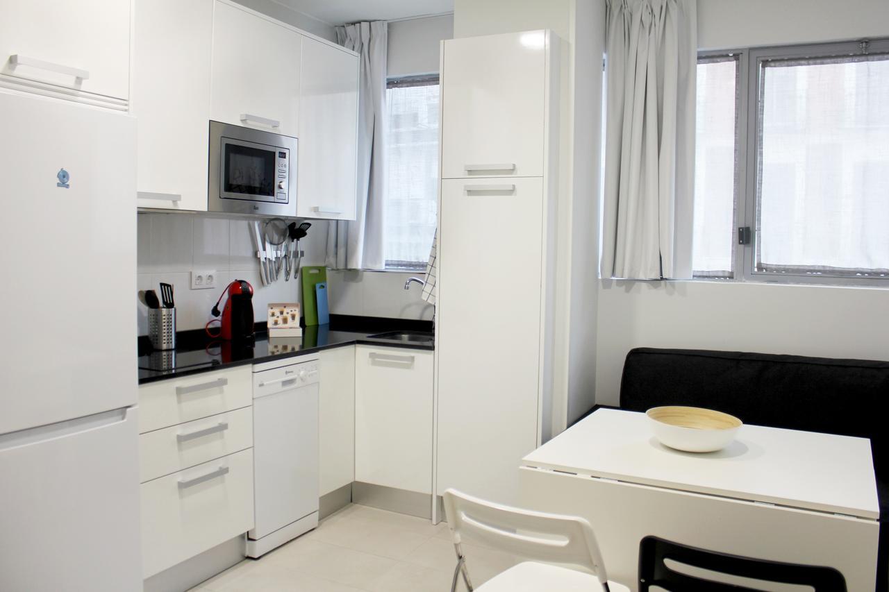 Apartamentos Funway Madrid Buitenkant foto