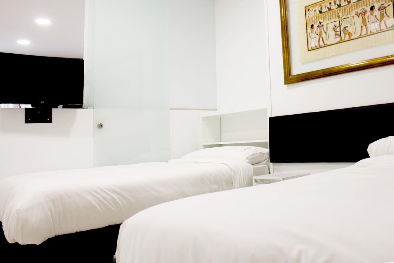 Apartamentos Funway Madrid Buitenkant foto