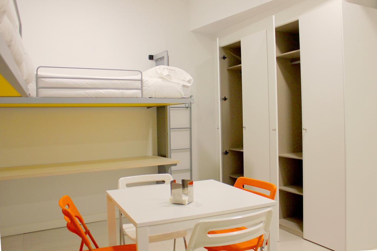 Apartamentos Funway Madrid Buitenkant foto