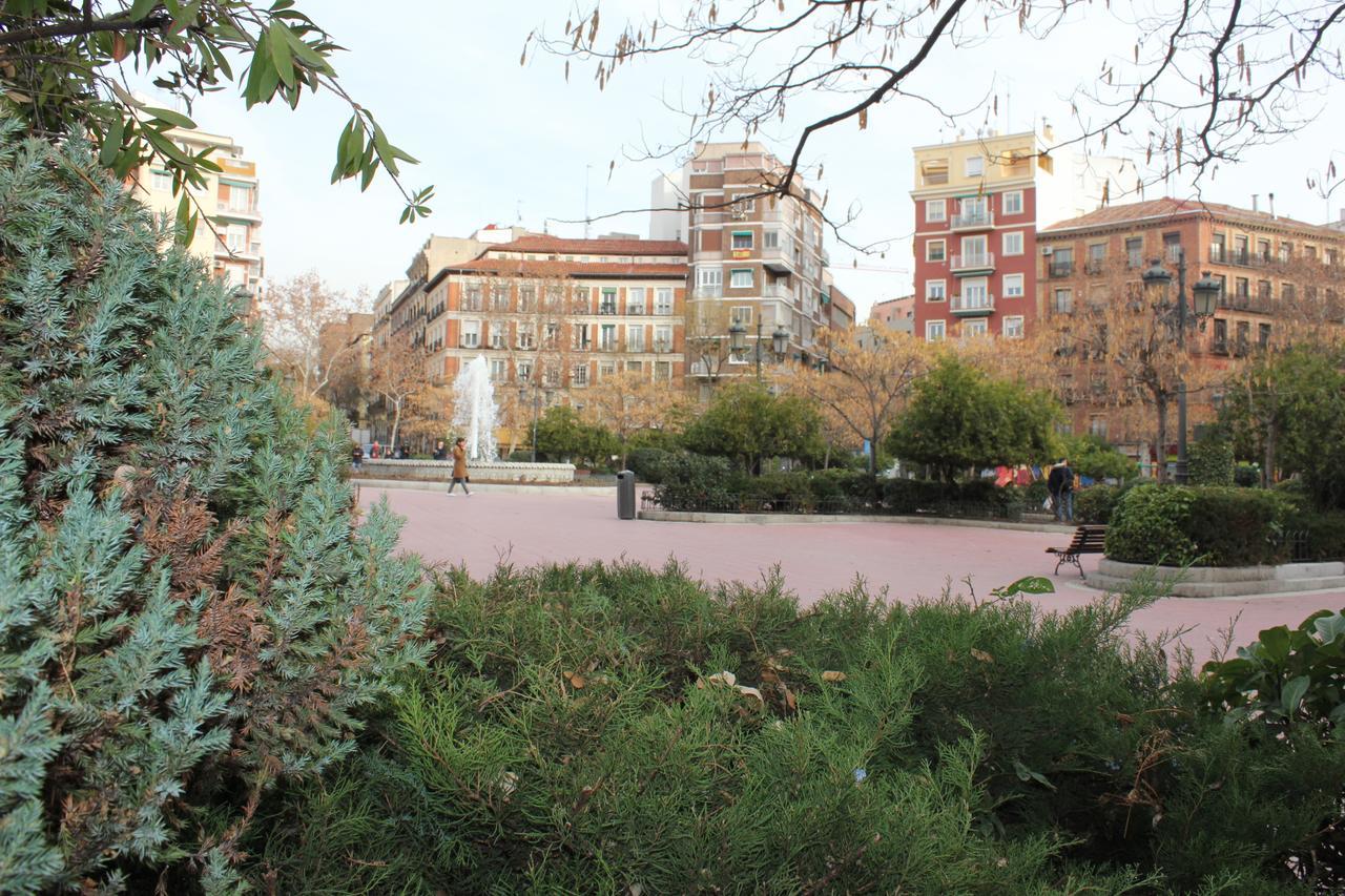Apartamentos Funway Madrid Buitenkant foto