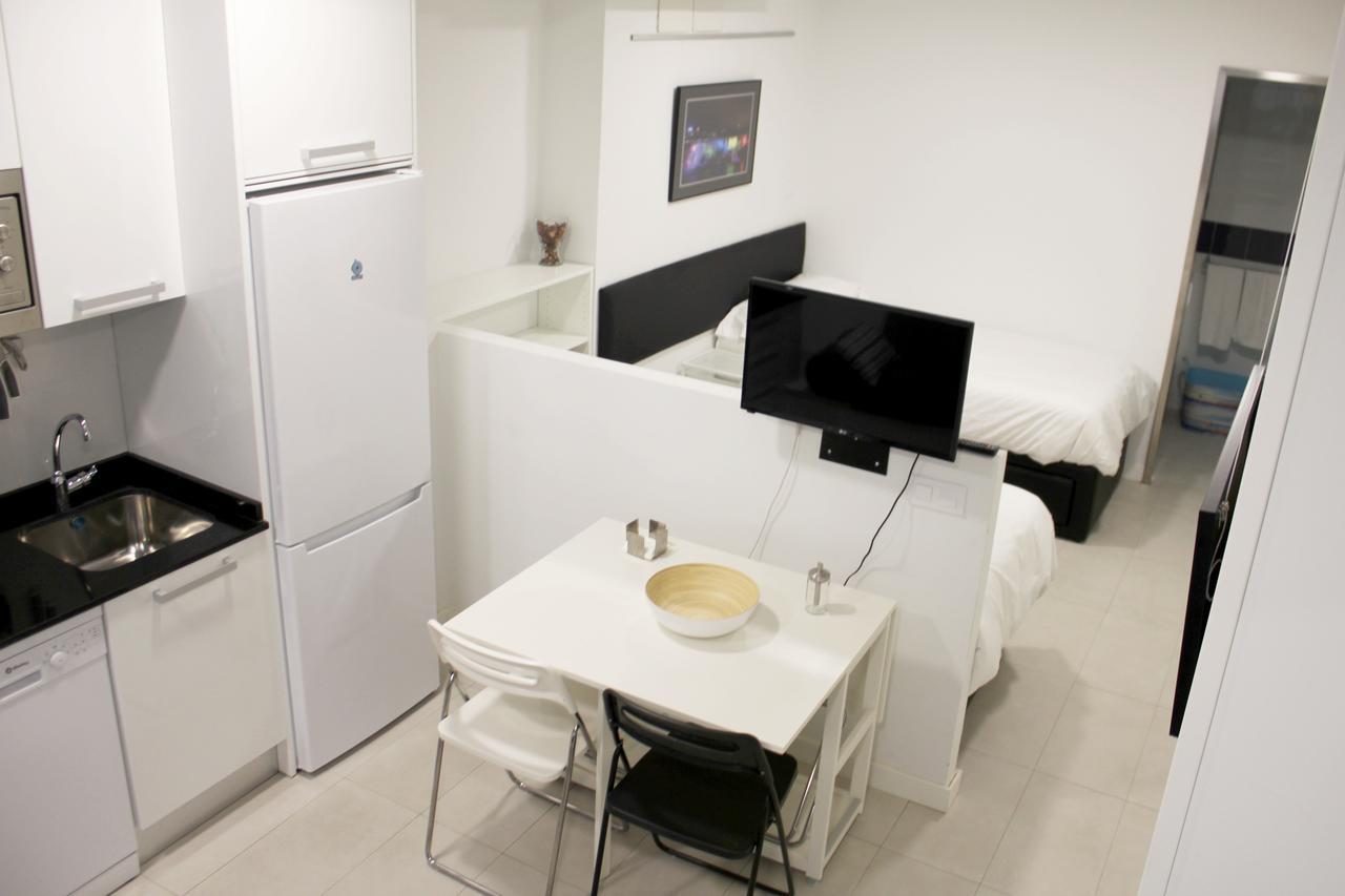 Apartamentos Funway Madrid Buitenkant foto